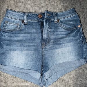 High waisted stretchy shorts